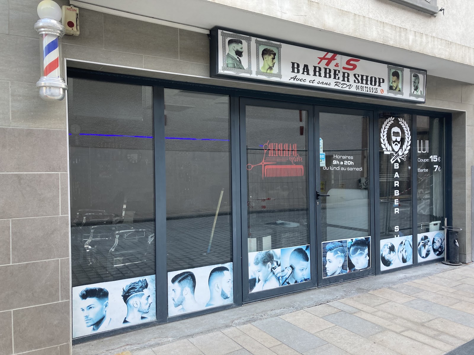 Façade H&S Barber Shop Thonon-les-Bains — vitrine et enseigne en journée